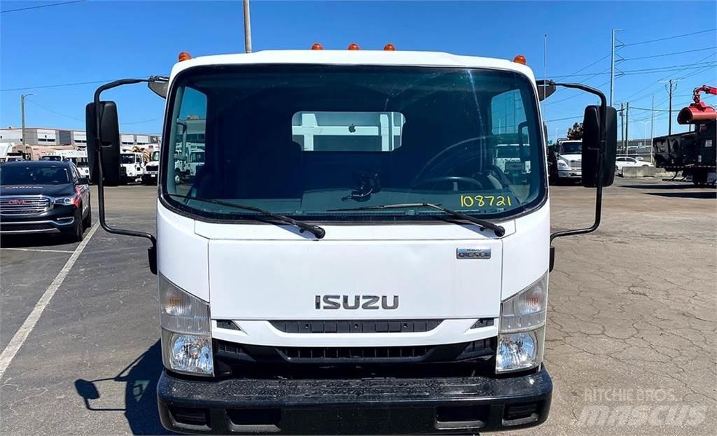 Isuzu NRR Camion dei rifiuti