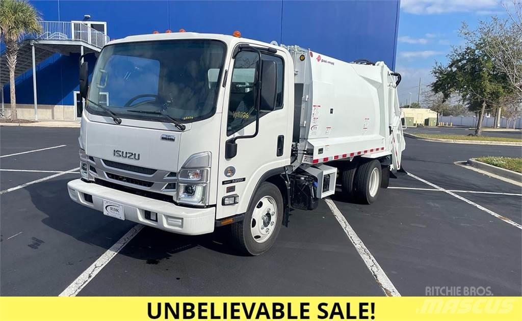 Isuzu NRR Camion dei rifiuti