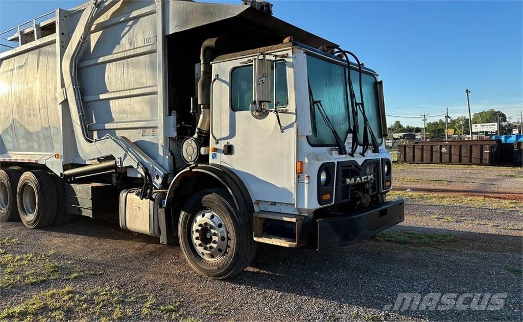 Mack 600 Camion dei rifiuti