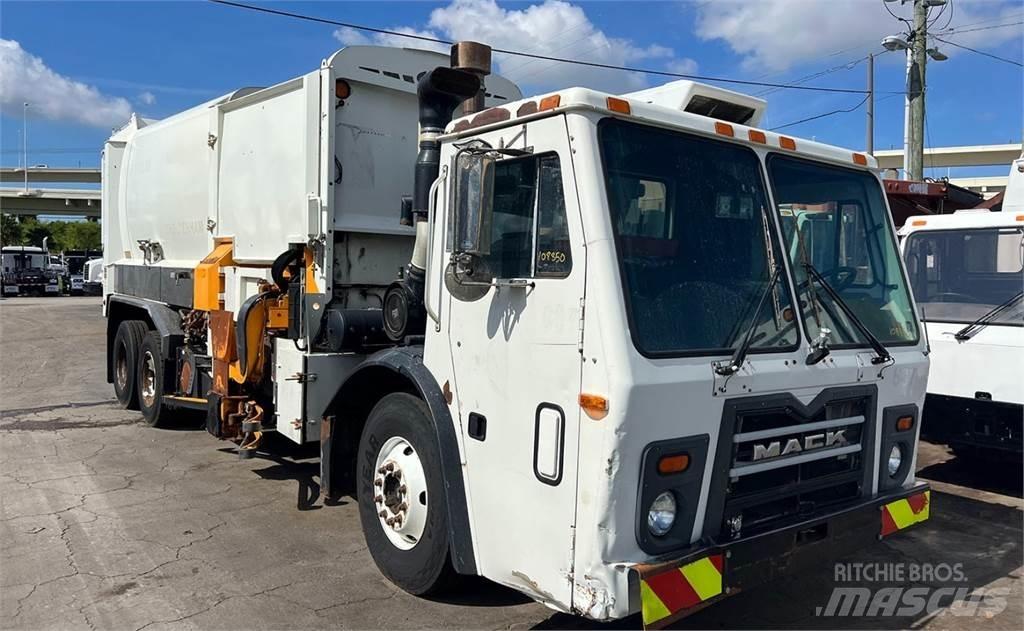 Mack LEU600 Camion dei rifiuti