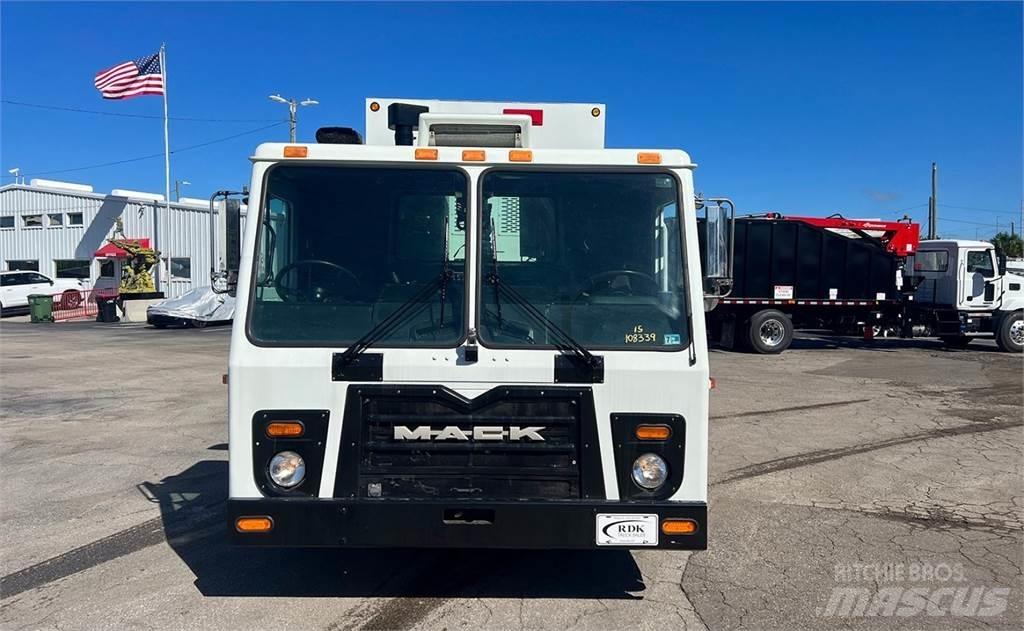 Mack LEU613 Camion dei rifiuti