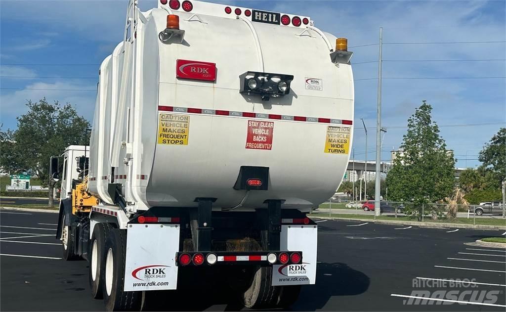 Mack LEU613 Camion dei rifiuti