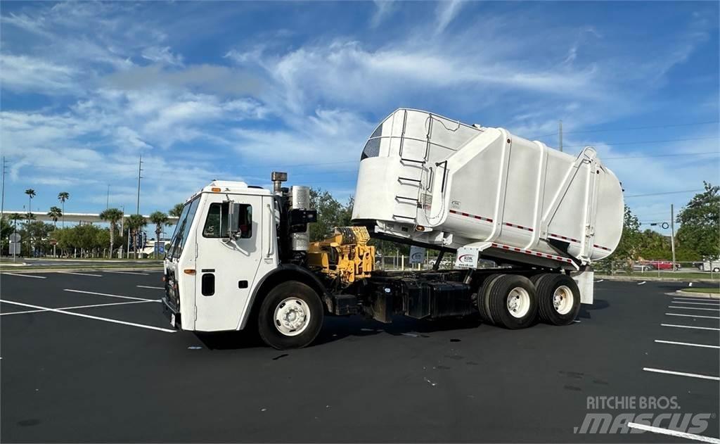 Mack LEU613 Camion dei rifiuti