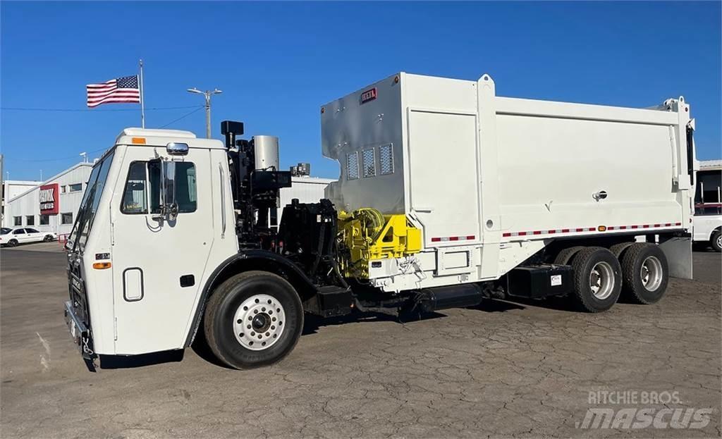 Mack LEU613 Camion dei rifiuti