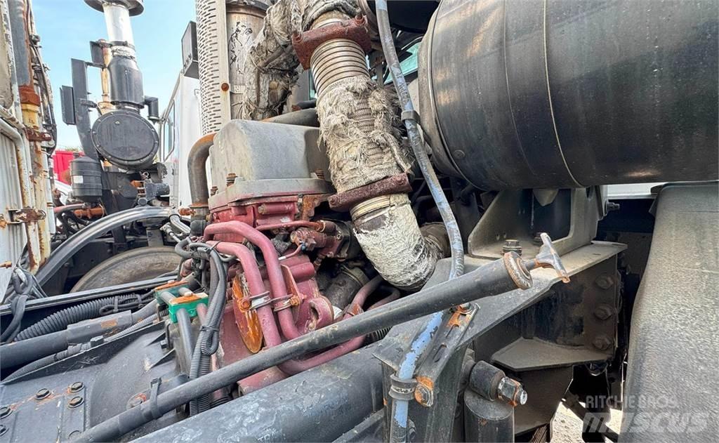 Mack LEU613 Camion dei rifiuti