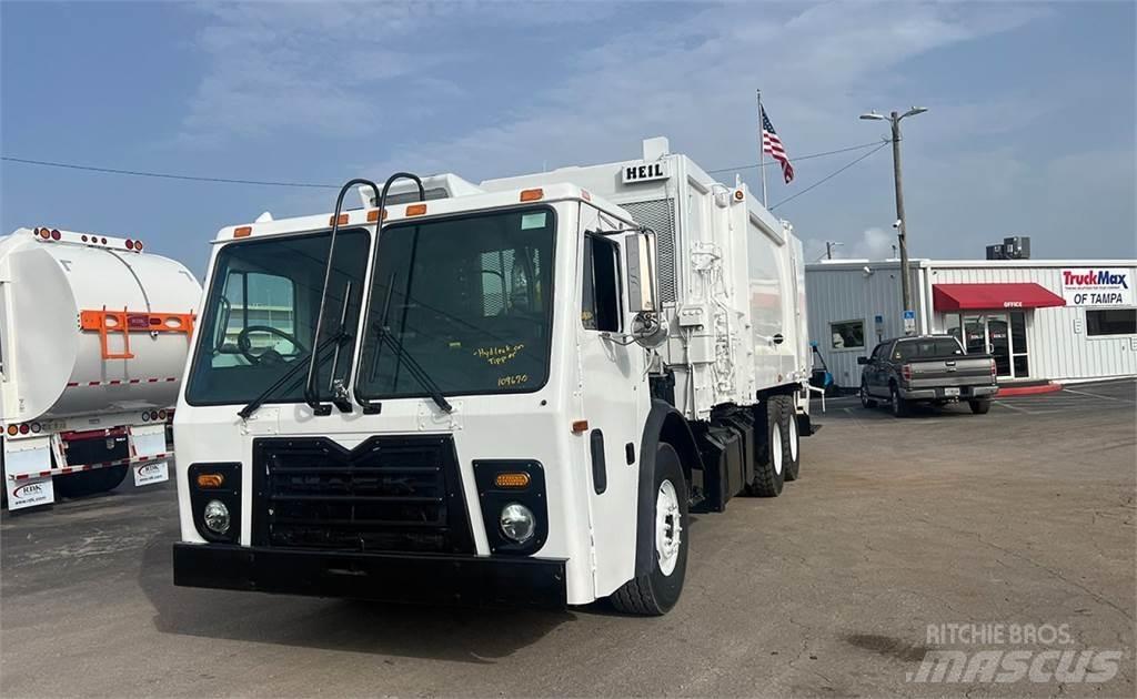 Mack LEU613 Camion dei rifiuti