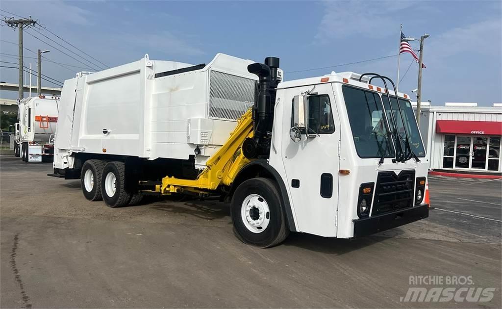 Mack LEU613 Camion dei rifiuti