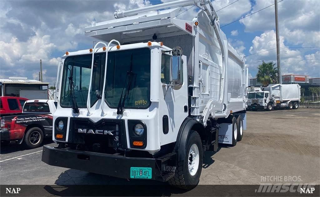 Mack LEU613 Camion dei rifiuti