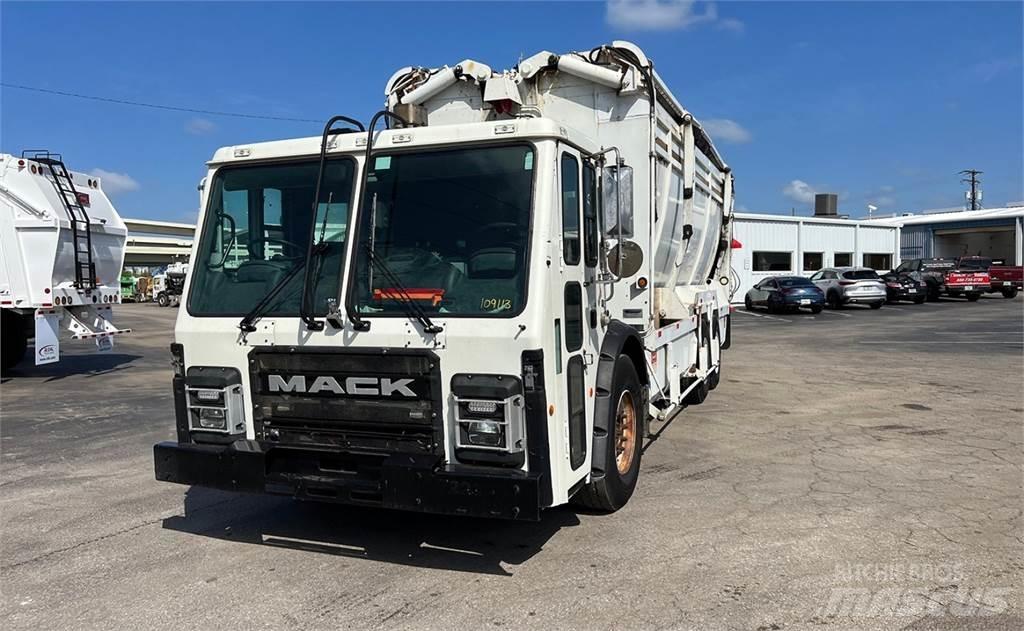 Mack LR613 Camion dei rifiuti