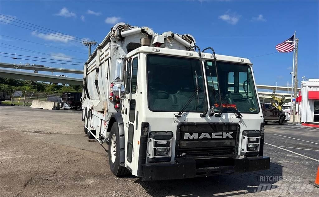 Mack LR613 Camion dei rifiuti