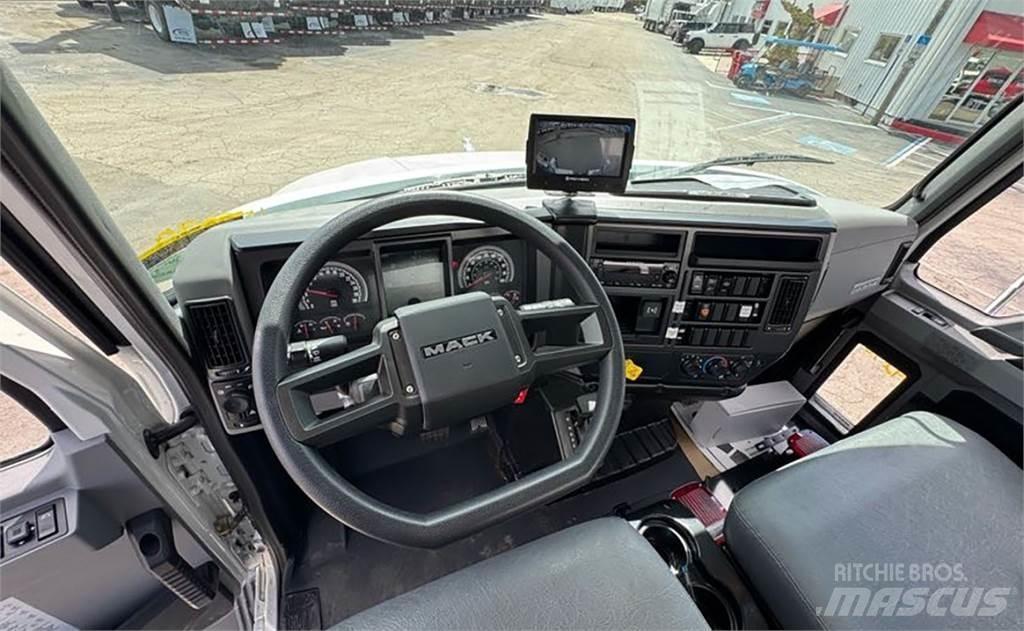 Mack MD6 Camion dei rifiuti