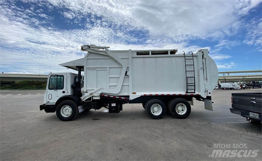 Mack MR688S Camion dei rifiuti
