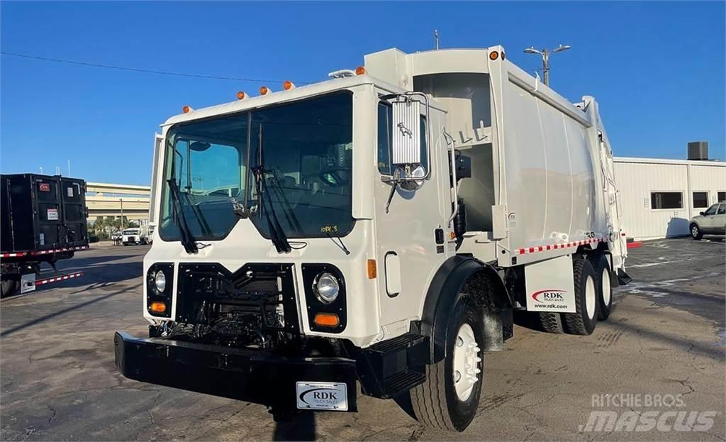 Mack MRU613 Camion dei rifiuti