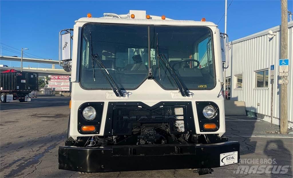 Mack MRU613 Camion dei rifiuti