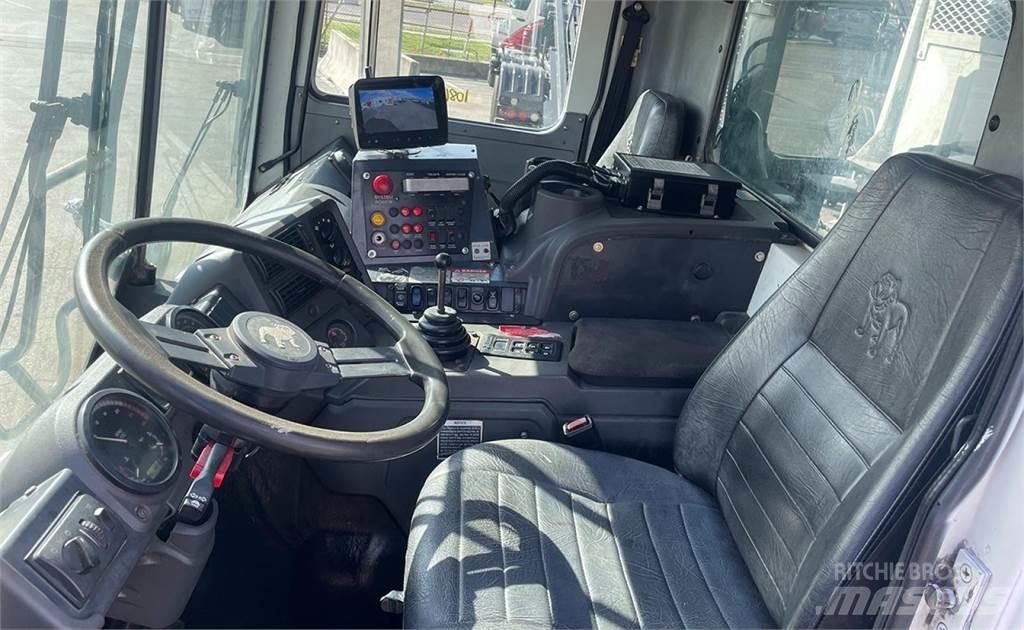 Mack MRU613 Camion dei rifiuti