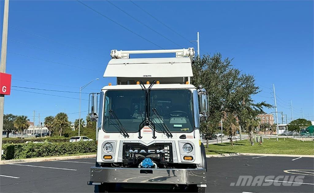 Mack TE64 Camion dei rifiuti
