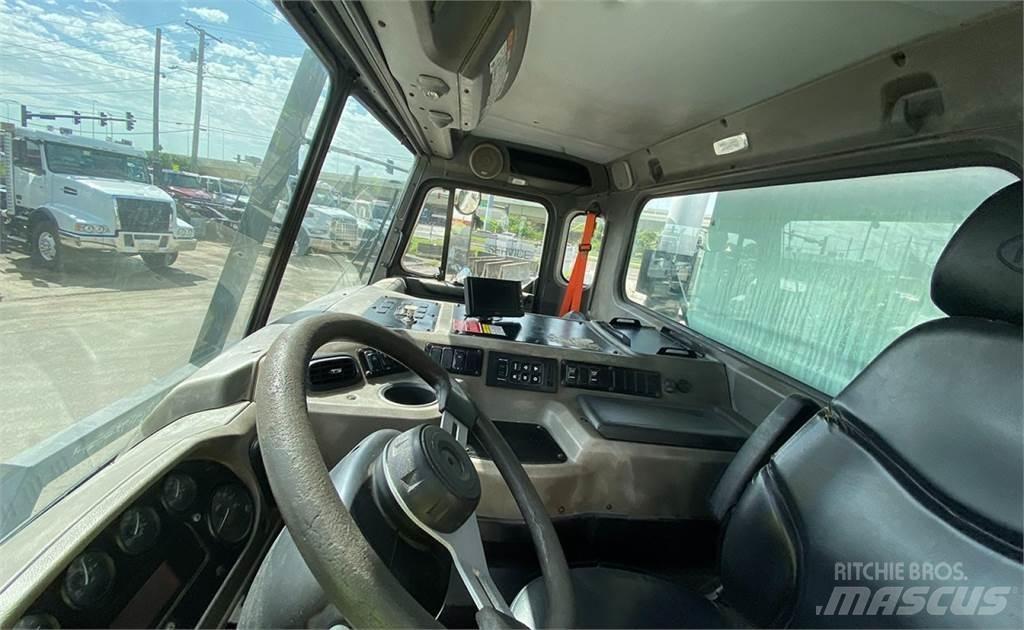 Peterbilt 320 Camion dei rifiuti