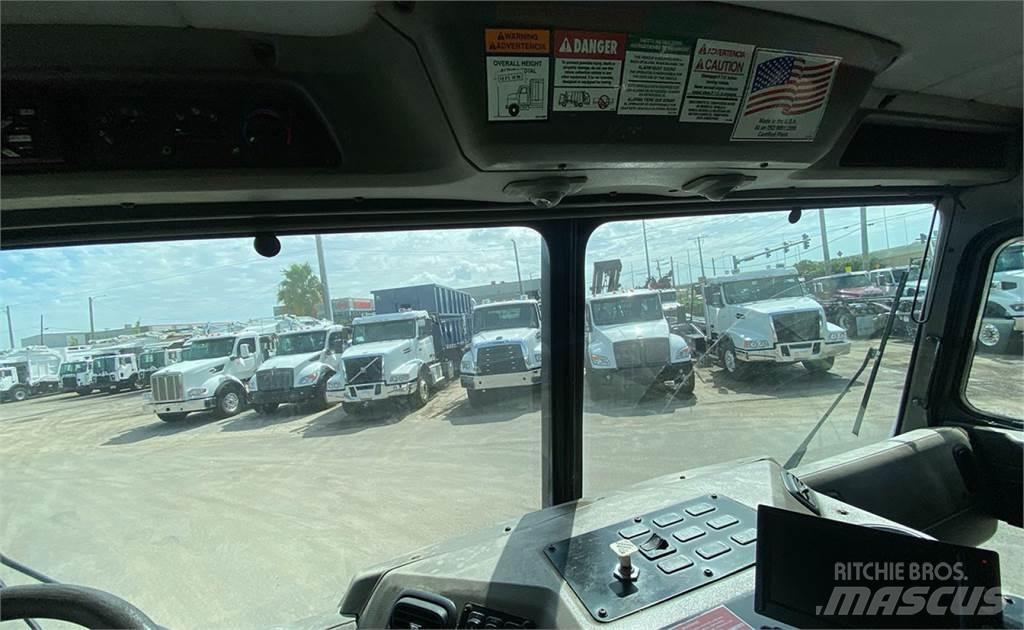 Peterbilt 320 Camion dei rifiuti