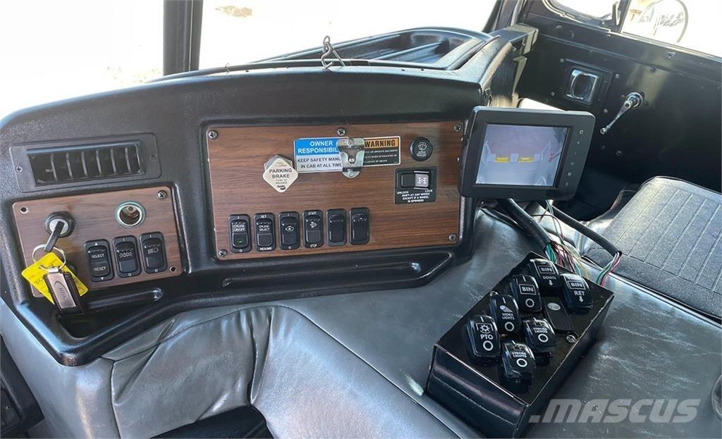 Peterbilt 320 Camion dei rifiuti
