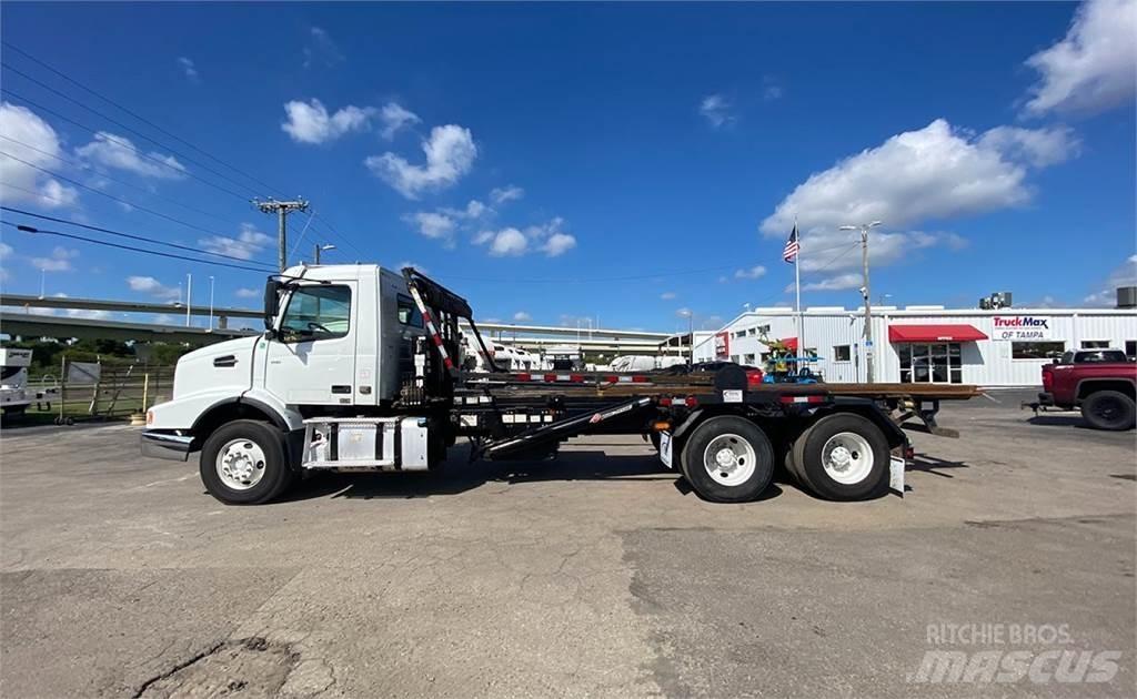 Volvo VHD64 Motrici scarrabili