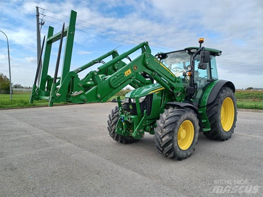 John Deere 5125R Trattori