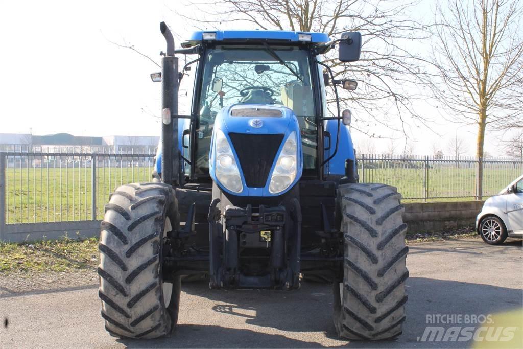 New Holland T7030 Trattori