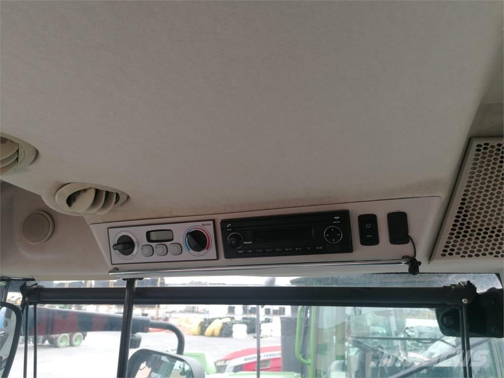Valtra S324 Trattori