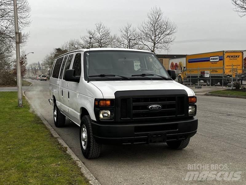 Ford Econoline Auto