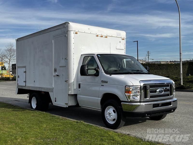 Ford Econoline Furgone chiuso