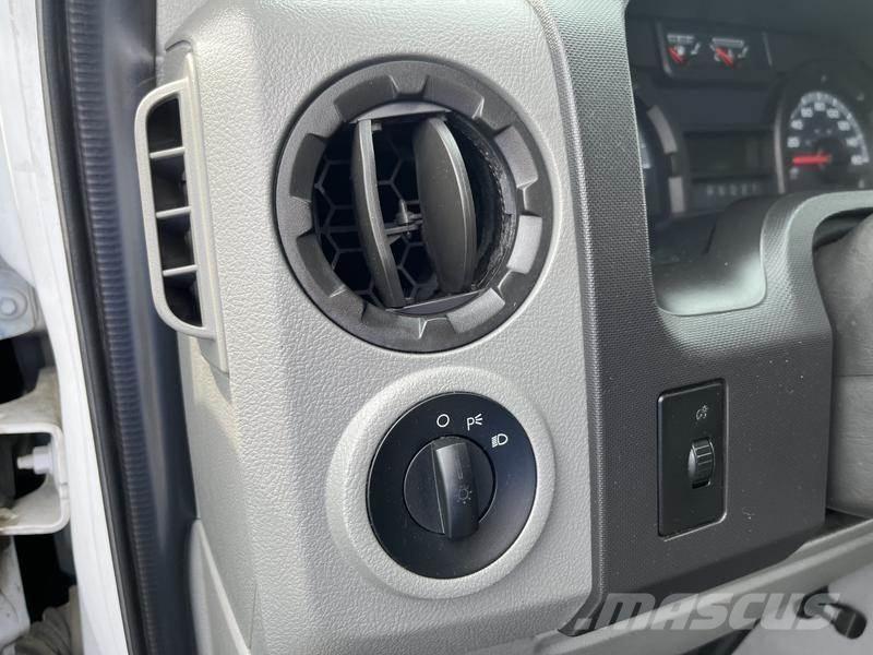 Ford Econoline Furgone chiuso