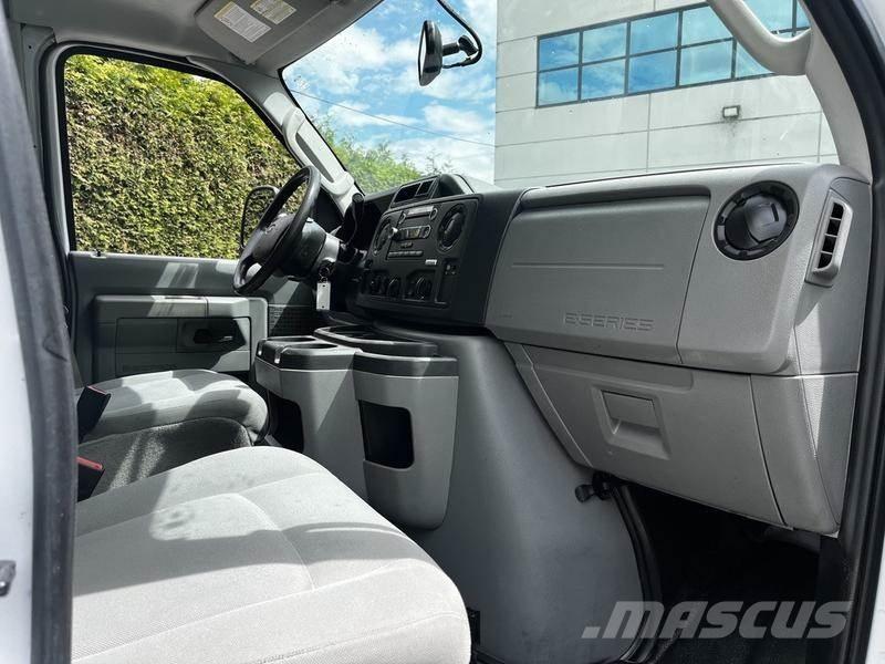 Ford Econoline Furgone chiuso