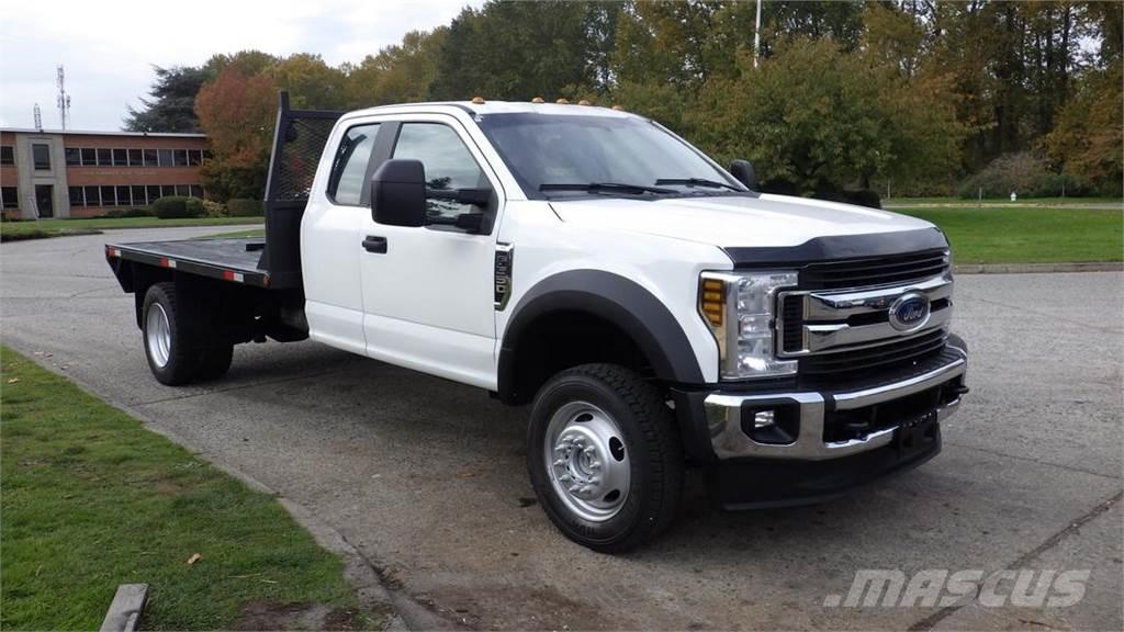 Ford F-550 Camion con sponde ribaltabili