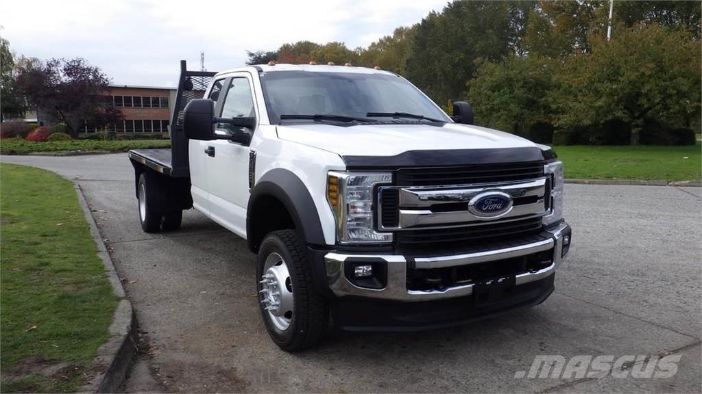 Ford F-550 Camion con sponde ribaltabili
