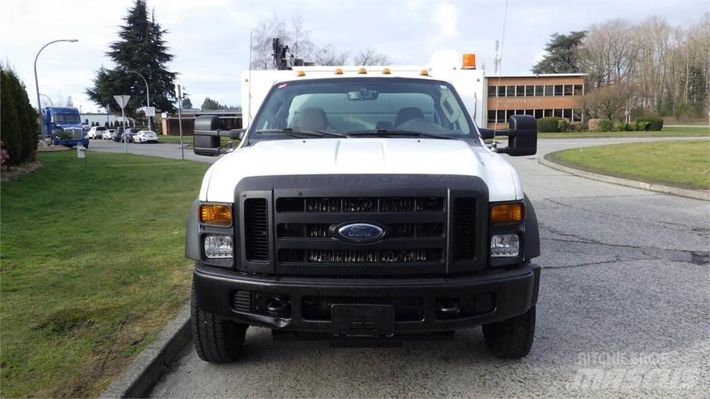 Ford F-550 Autogru