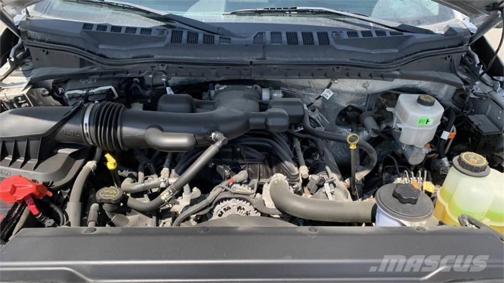 Ford F-550 Camion con sponde ribaltabili