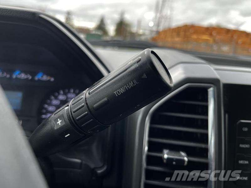 Ford F-550 Camion con sponde ribaltabili