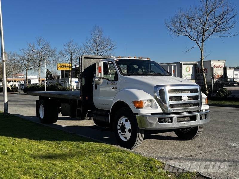 Ford F-750 Camion con sponde ribaltabili