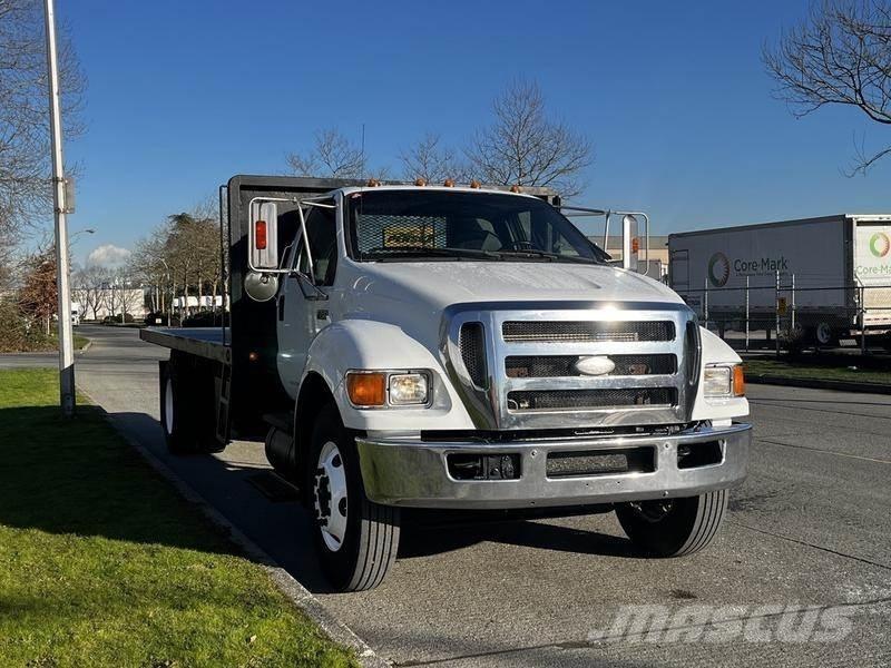 Ford F-750 Camion con sponde ribaltabili