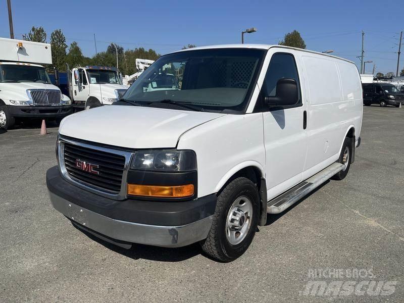 GMC Savana Furgone chiuso
