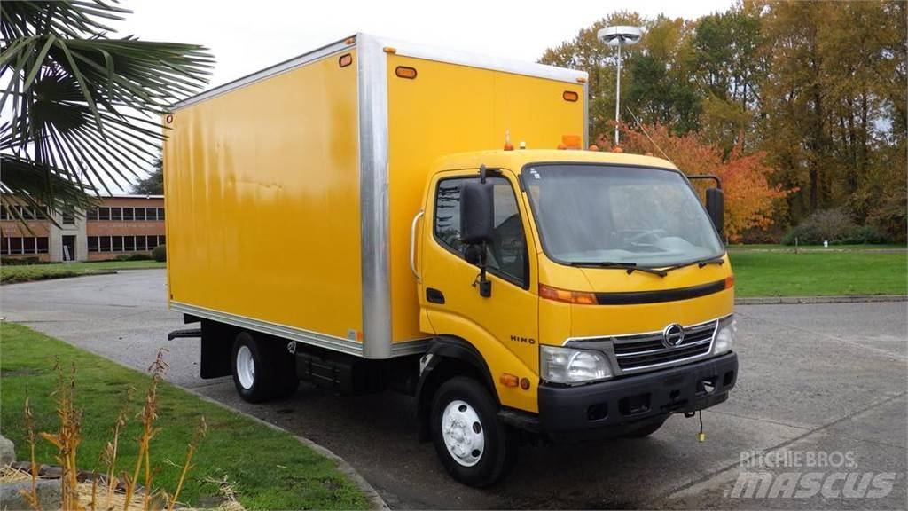 Hino 145 Furgone chiuso