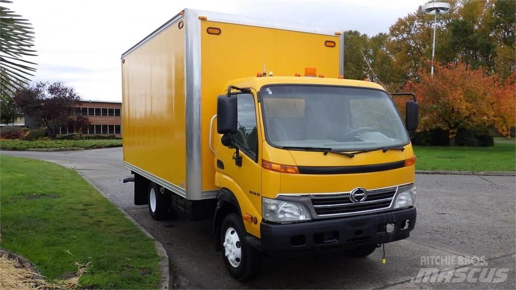 Hino 145 Furgone chiuso