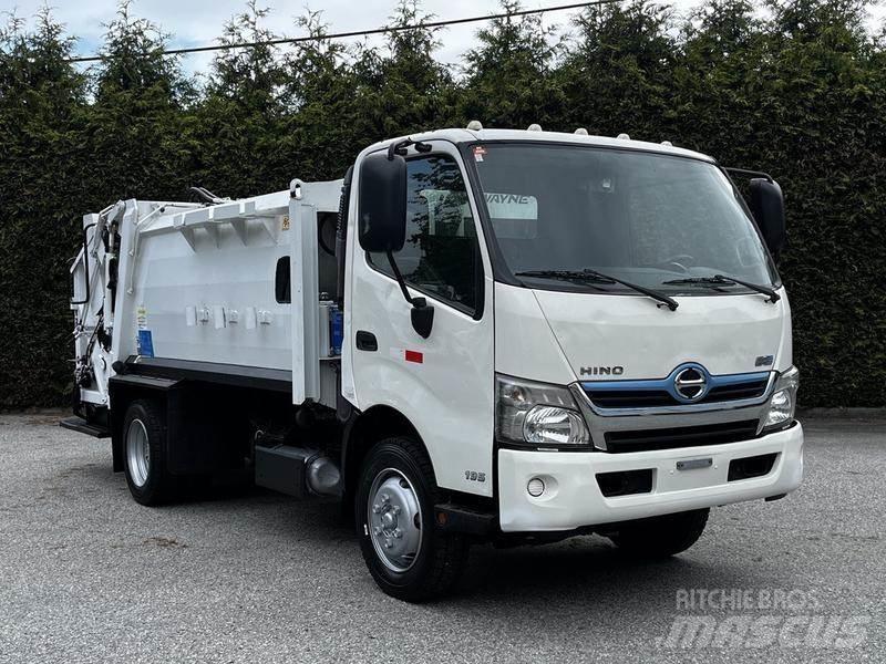 Hino 195 Camion dei rifiuti