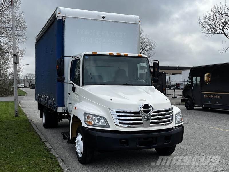 Hino 268 Furgone chiuso