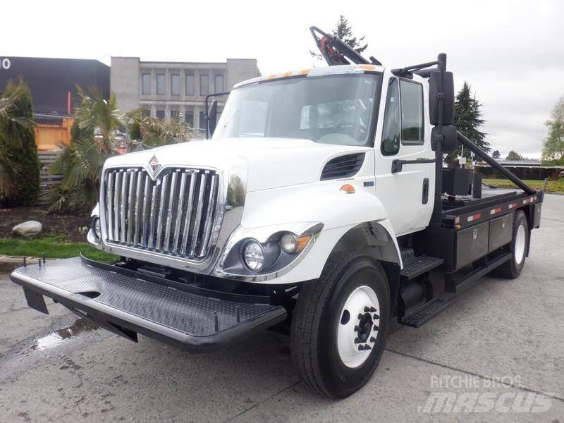 International 7300 Camion con sponde ribaltabili