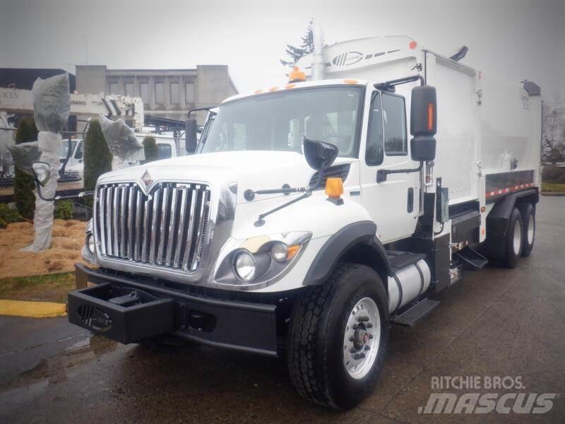 International 7400 Camion dei rifiuti