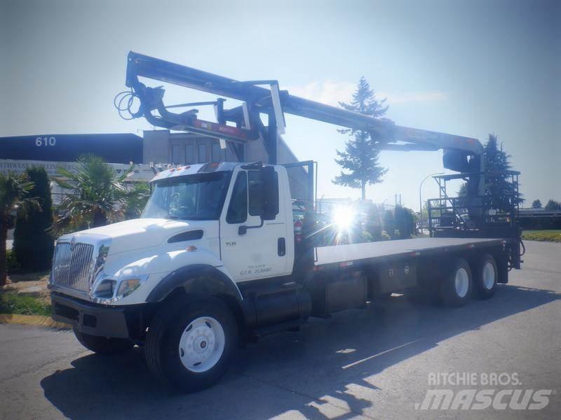 International 7500 Autogru