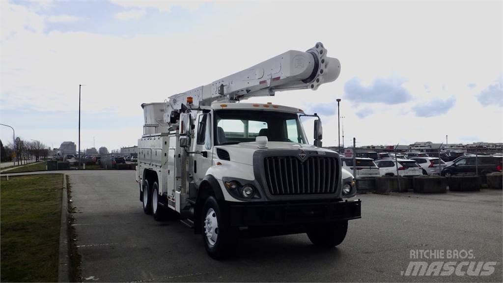International 7500 Camion altro