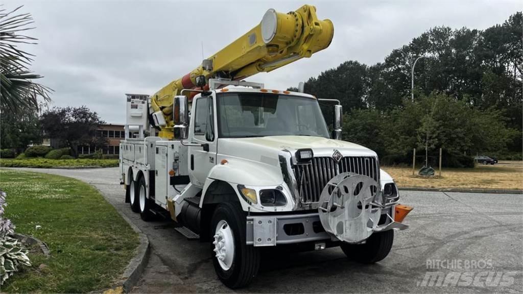 International 7500 Camion altro