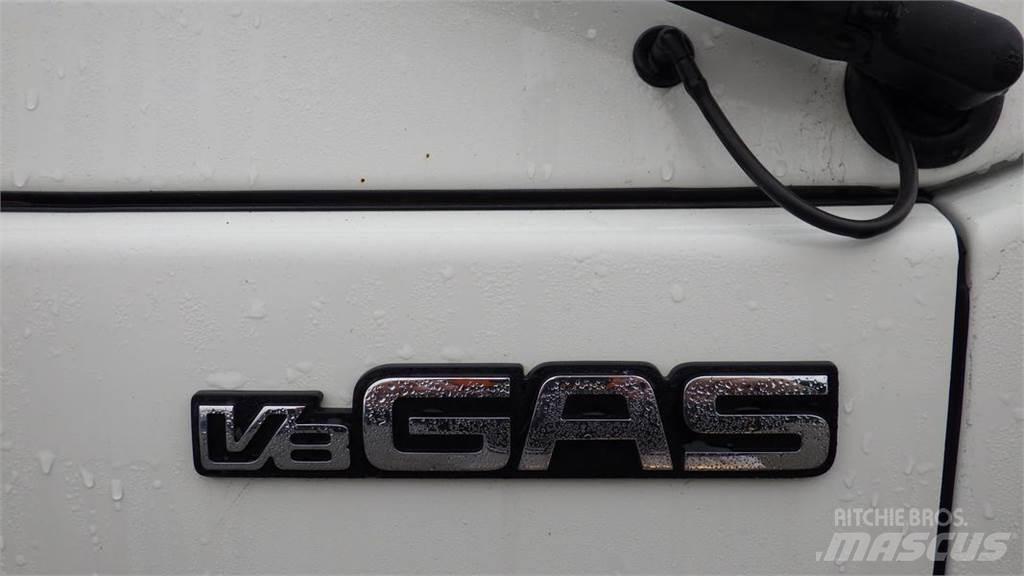 Isuzu NPR Camion con sponde ribaltabili
