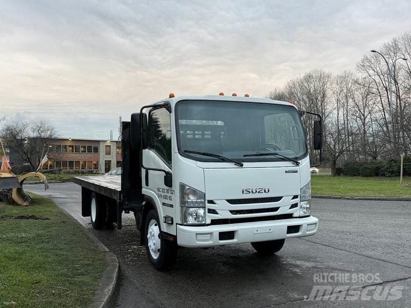 Isuzu NPR Camion con sponde ribaltabili